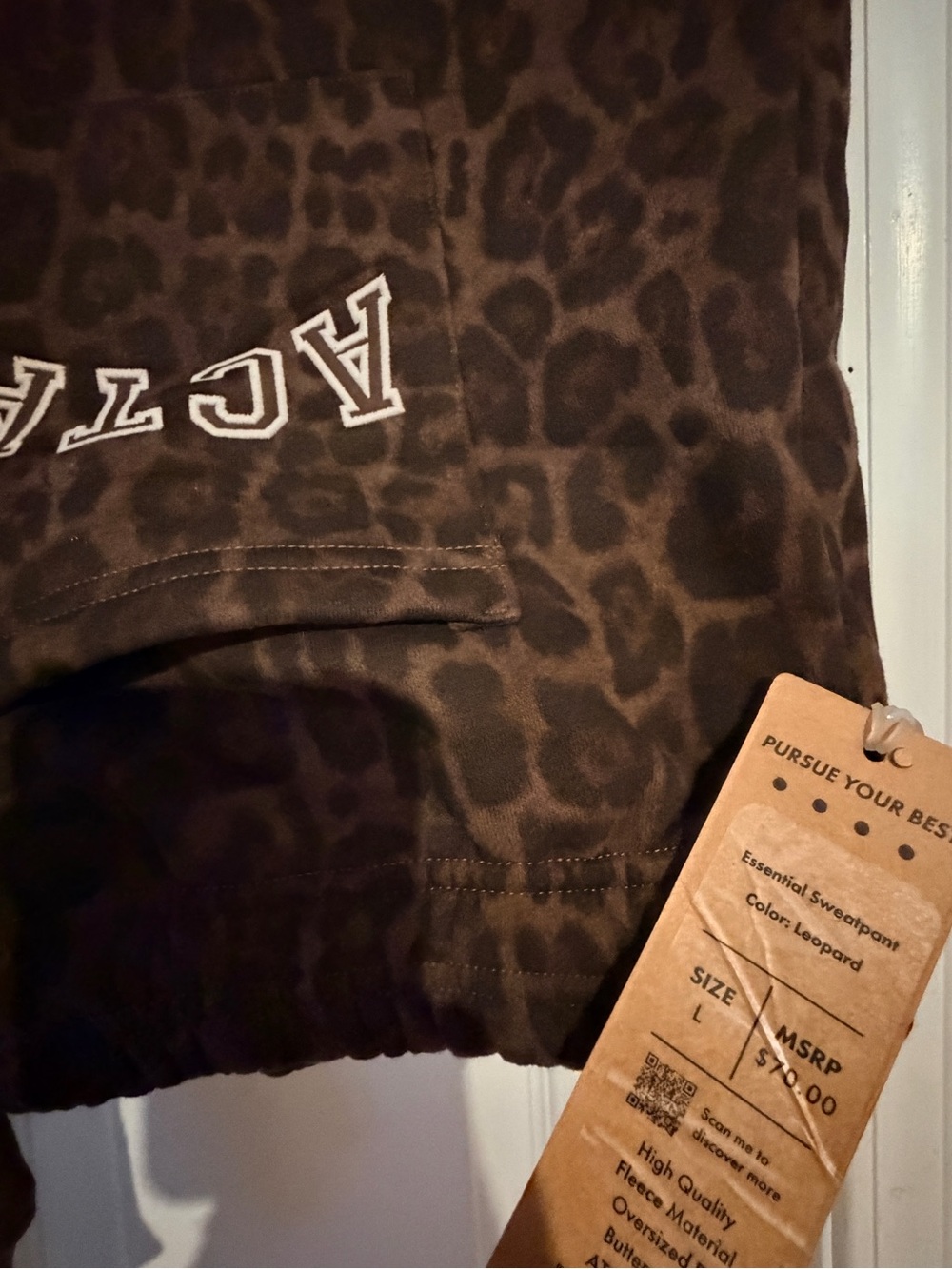 ACTA ‘Leopard’ Sweat Set - Picture 4 of 4